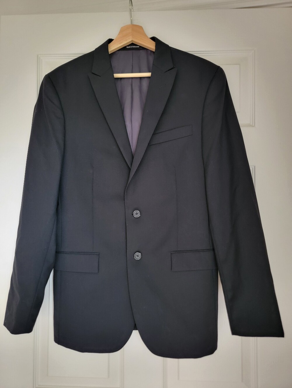 Egara Men's 100% Wool Black Two-Button Suit Jacket - Size 40R